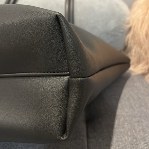 EUC Large Black Tote - Picture 4 of 8
